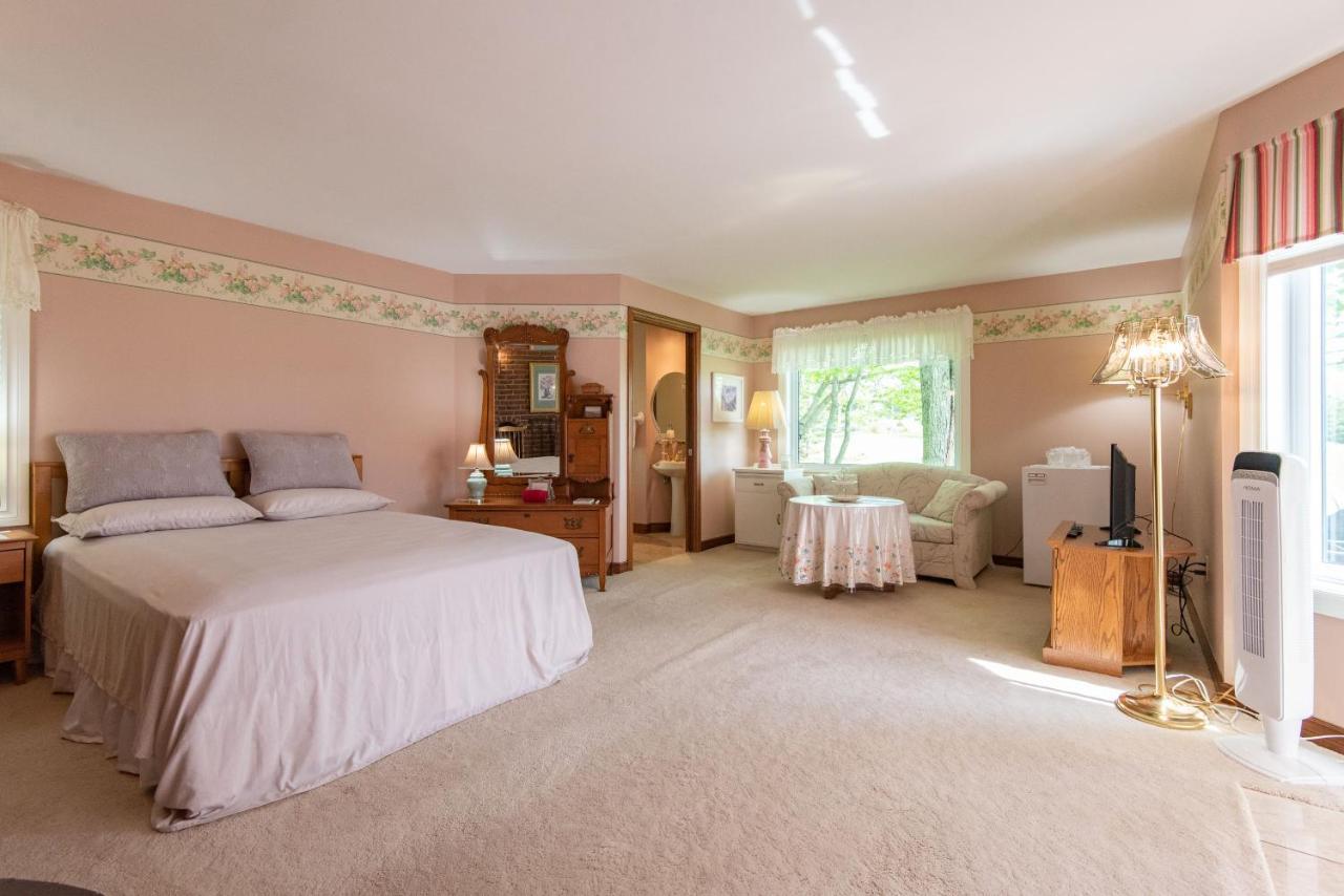 Bed and Breakfast Chez Nous Cornwall Exterior foto
