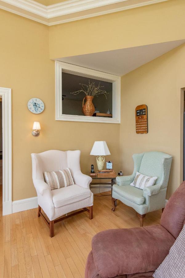 Bed and Breakfast Chez Nous Cornwall Exterior foto