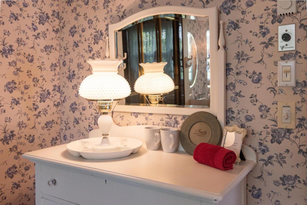 Bed and Breakfast Chez Nous Cornwall Exterior foto